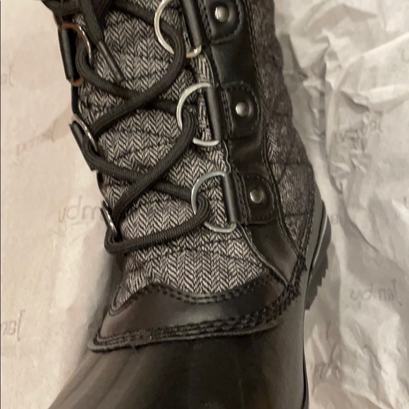 Winter boot - Picture 7 of 11